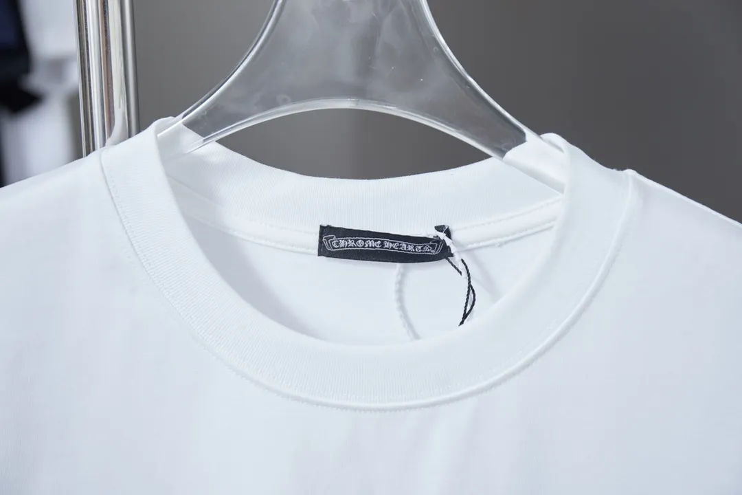 🅿️220 Ch*ome Hearte 25SS early spring new style, appliqué embroidered heart cross short sleeves, light luxury, essential item for daily commuting for men and women, correct version, welcome to compare, detailed features · 320g 100% pure cotton double yarn jersey fabric · Custom dyed in the same vat, special thickened 32 pieces double-strand 1X1 thread · Imported Tajima machine embroidery tatami embroidery ➕This cloth patch embroidery · Hand-stitched Croxin hardware accessories · Hand-made fraying of collar, cuffs and hem · Double-needle stitching across seams · Original main mark, washed tag, branded moisture-proof paper packaging Color: Black/White/Pink Size: S/M/L/XL